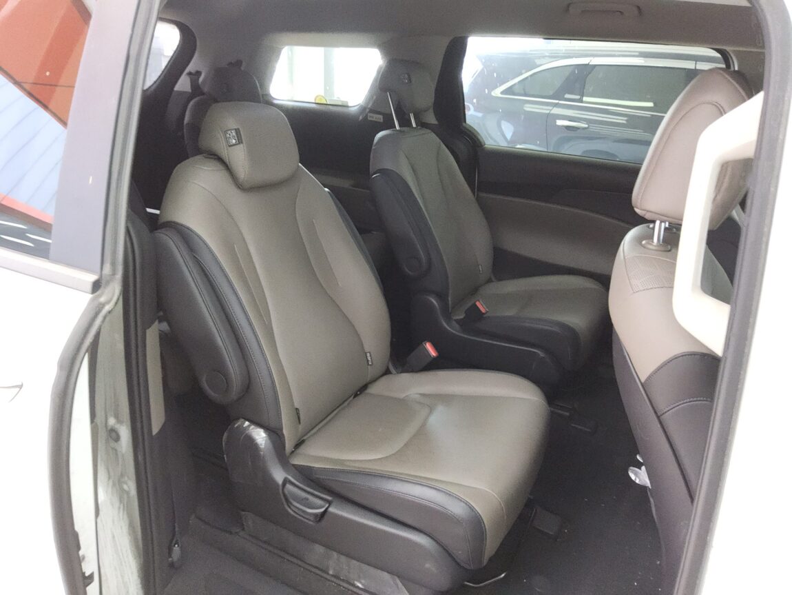 KIA THE NEW CARNIVAL (KA4) 9-SEATER DIESEL PRESTIGE 2024 - zdjęcie 13