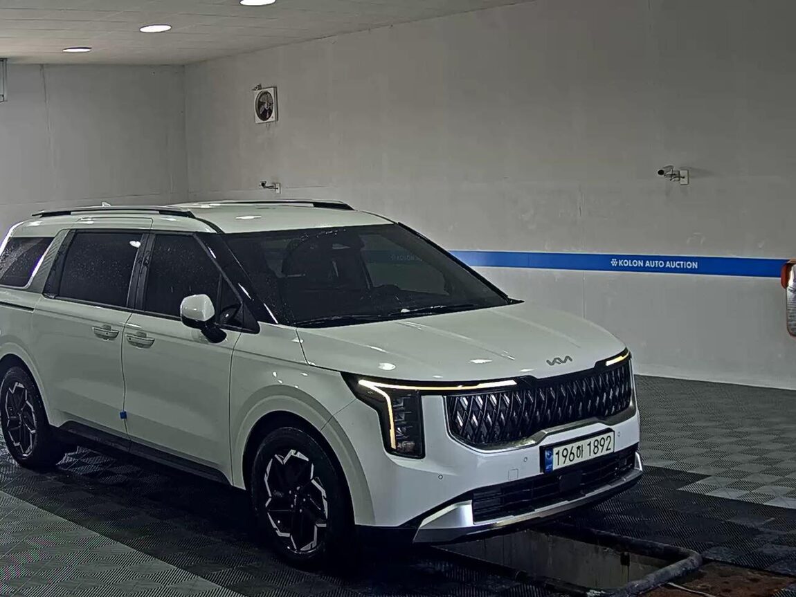 KIA THE NEW CARNIVAL (KA4) 9-SEATER DIESEL PRESTIGE 2024 - zdjęcie 3