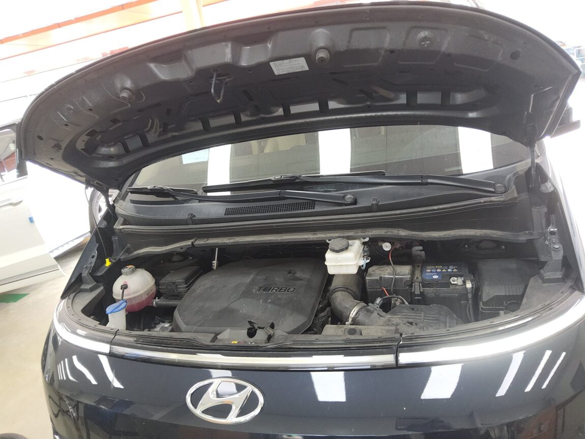 HYUNDAI STARIA 2.2 DIESEL TOURER 11-SEATER 4WD MODERN 2023 - zdjęcie 20