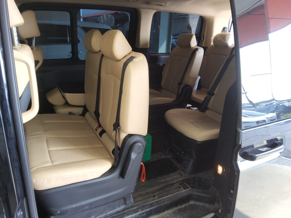 HYUNDAI STARIA 2.2 DIESEL TOURER 11-SEATER 4WD MODERN 2023 - zdjęcie 12