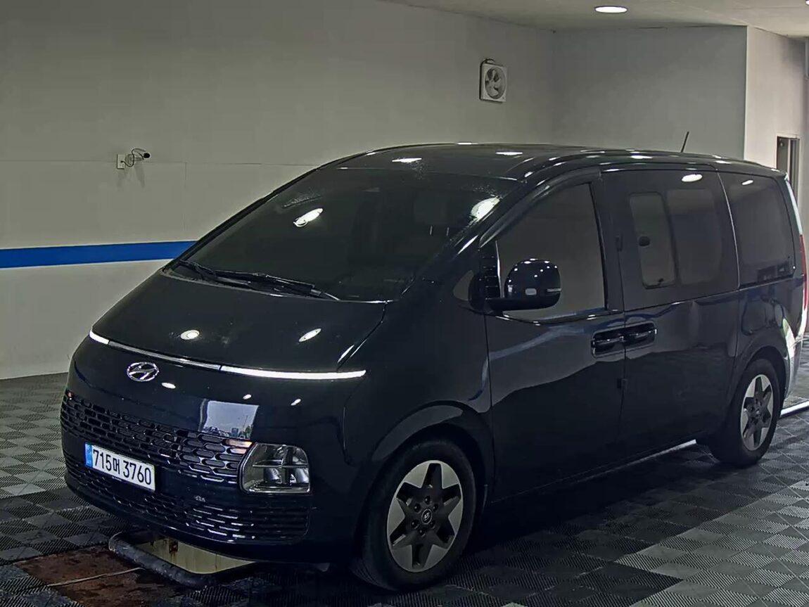 HYUNDAI STARIA 2.2 DIESEL TOURER 11-SEATER 4WD MODERN 2023 - zdjęcie 2