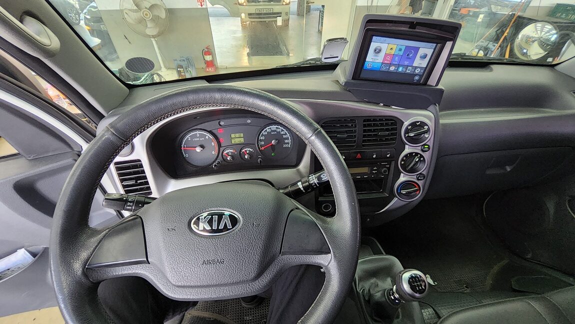 KIA BONGO III CARGO CRDi DOUBLE CAB EXTRA LONG WHEELBASE 2016 - zdjęcie 17