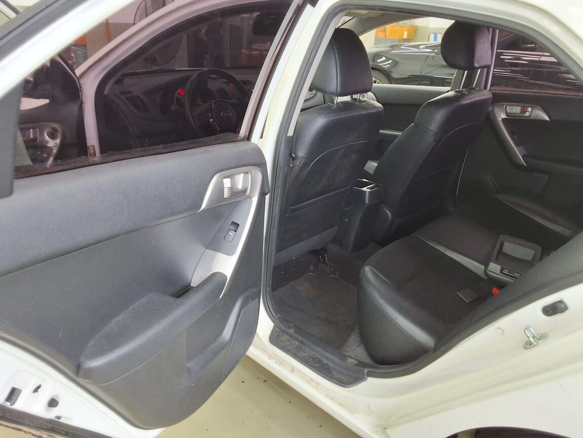 KIA FORTE 1.6 CVVT PREMIUM Si BLACK 2009 - zdjęcie 12