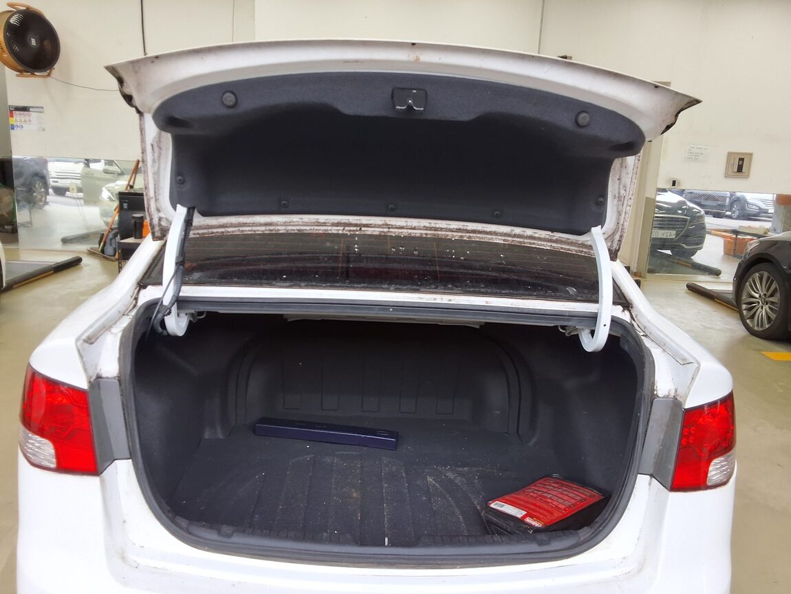 KIA FORTE 1.6 CVVT PREMIUM Si BLACK 2009 - zdjęcie 15