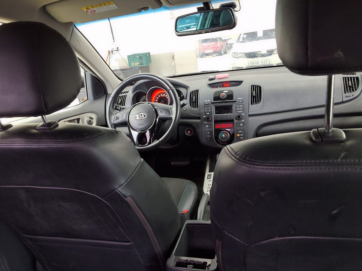 KIA FORTE 1.6 CVVT PREMIUM Si BLACK 2009 - zdjęcie 11