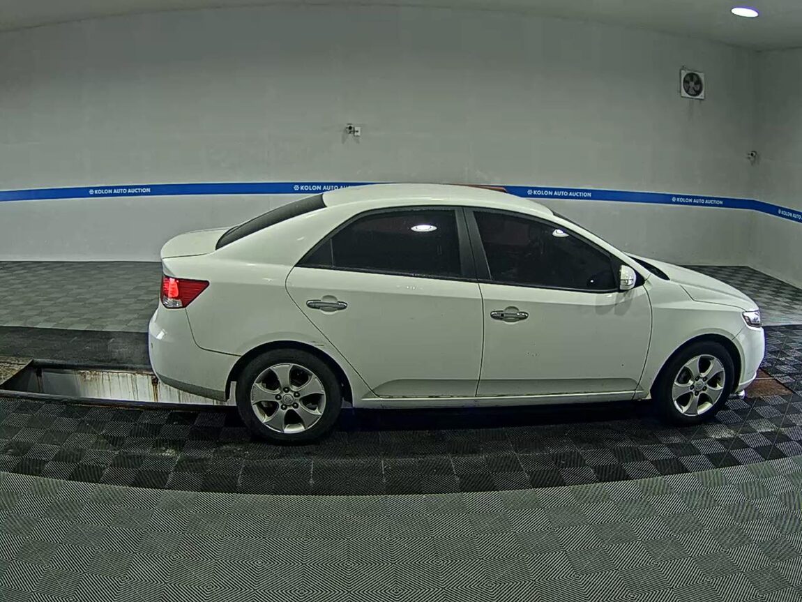 KIA FORTE 1.6 CVVT PREMIUM Si BLACK 2009 - zdjęcie 4