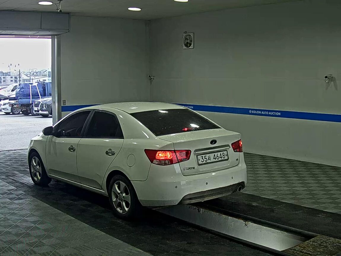 KIA FORTE 1.6 CVVT PREMIUM Si BLACK 2009 - zdjęcie 6