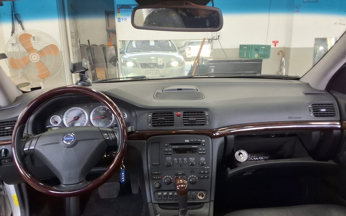 VOLVO S80 (1ST GEN) 2.0T 2006 - zdjęcie 11