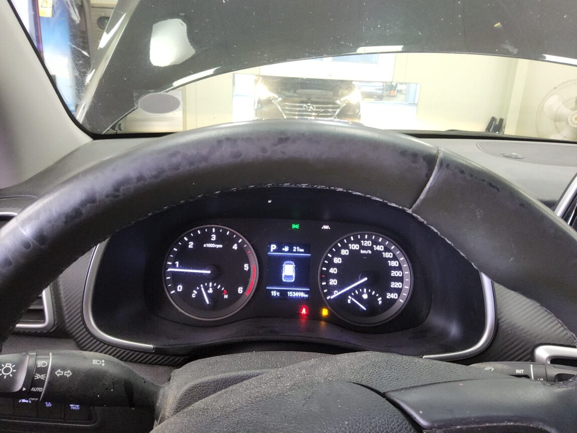 HYUNDAI NEW TUCSON 2.0 DIESEL 2WD MODERN 2020 - zdjęcie 9