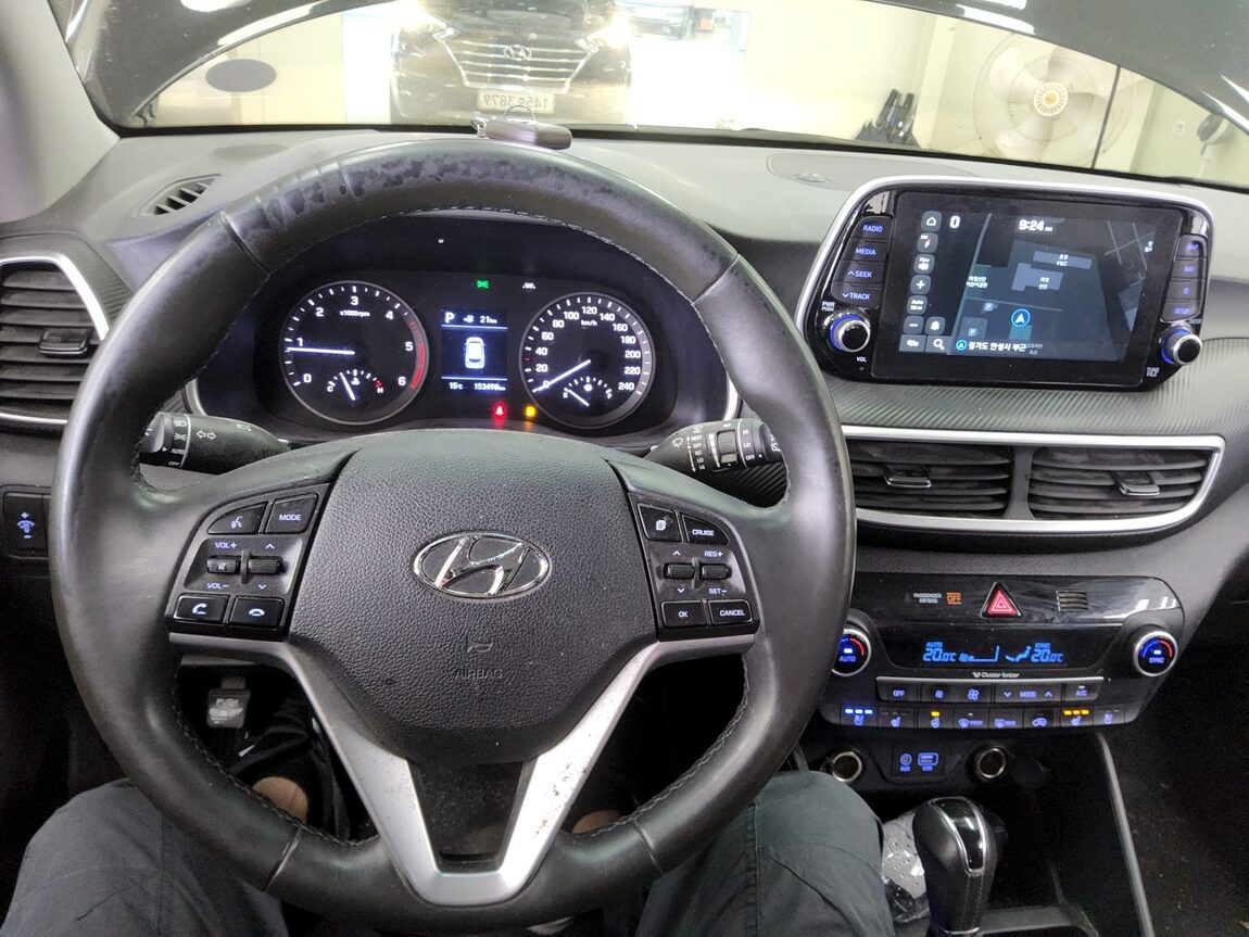 HYUNDAI NEW TUCSON 2.0 DIESEL 2WD MODERN 2020 - zdjęcie 17