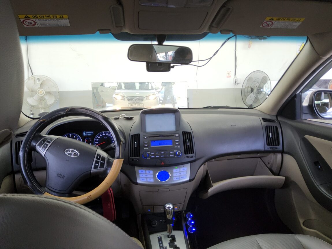 HYUNDAI AVANTE HD 1.6 VVT S16 LUXURY 2010 - zdjęcie 11