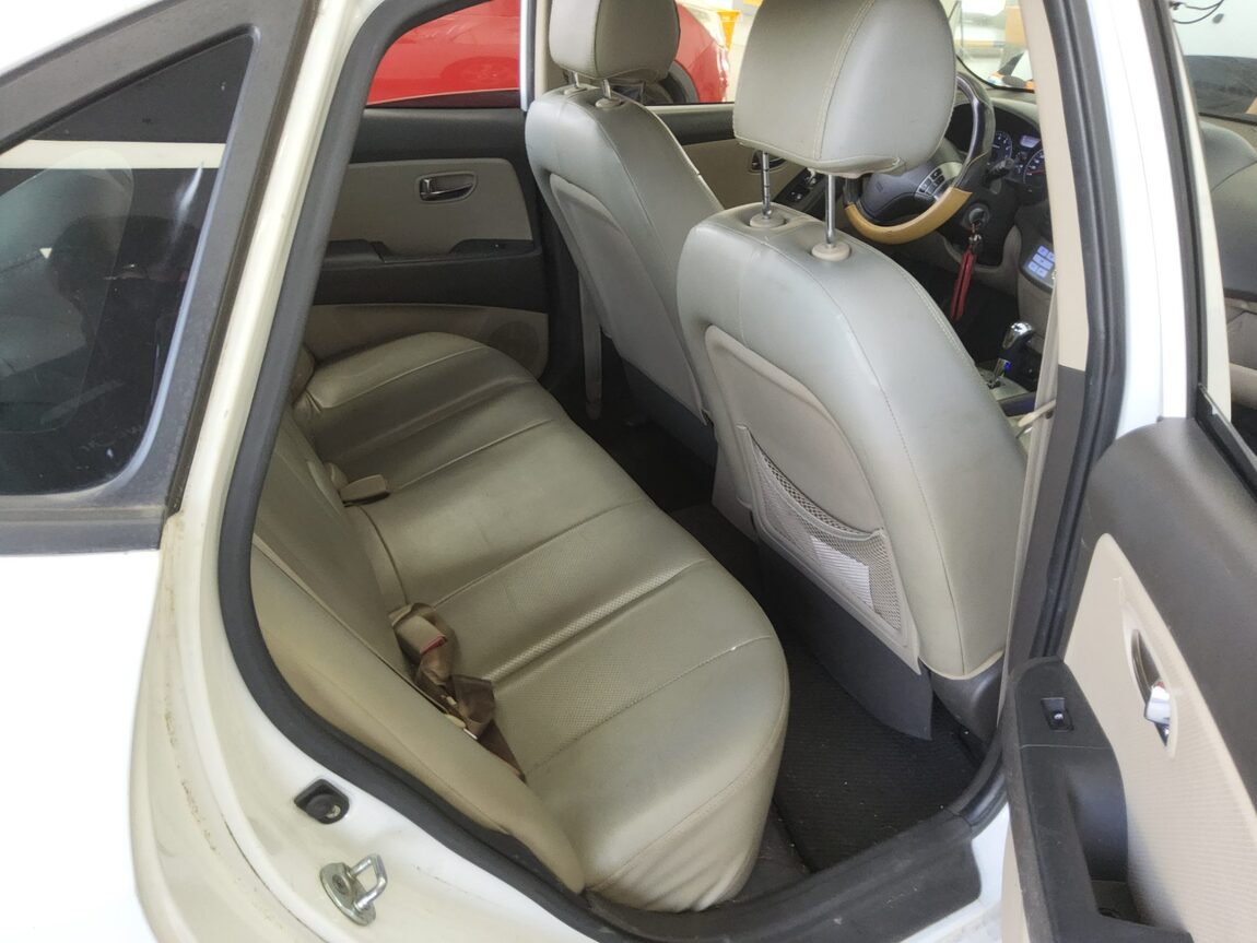 HYUNDAI AVANTE HD 1.6 VVT S16 LUXURY 2010 - zdjęcie 13