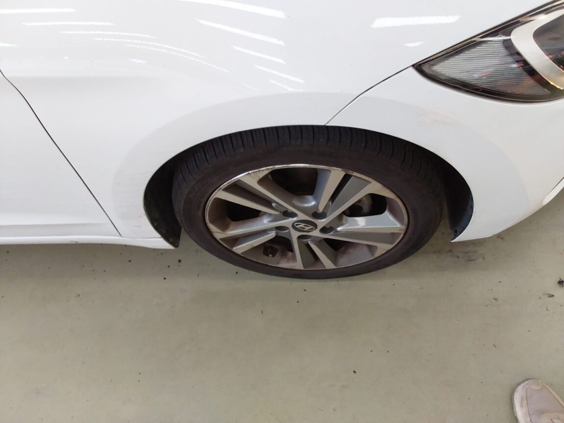 HYUNDAI AVANTE AD 1.6 GDi VALUE PLUS 2018 - zdjęcie 22