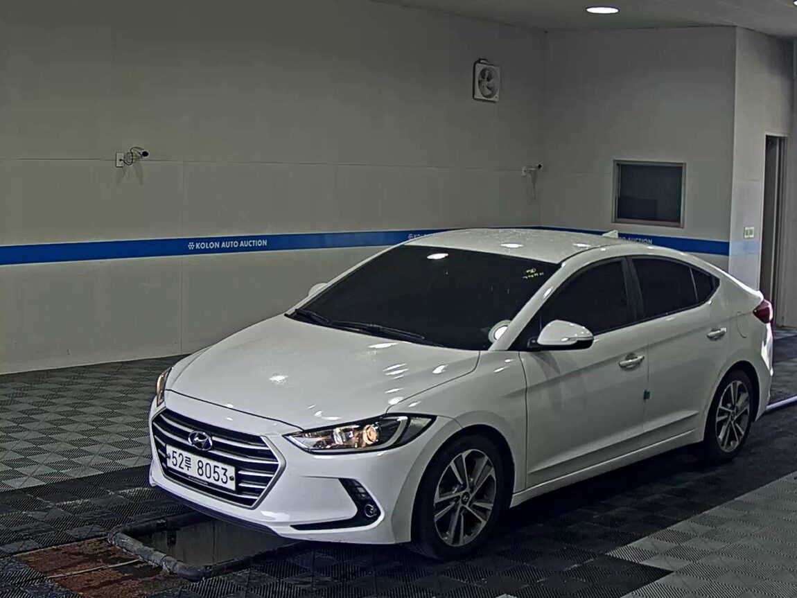 HYUNDAI AVANTE AD 1.6 GDi VALUE PLUS 2018 - zdjęcie 2