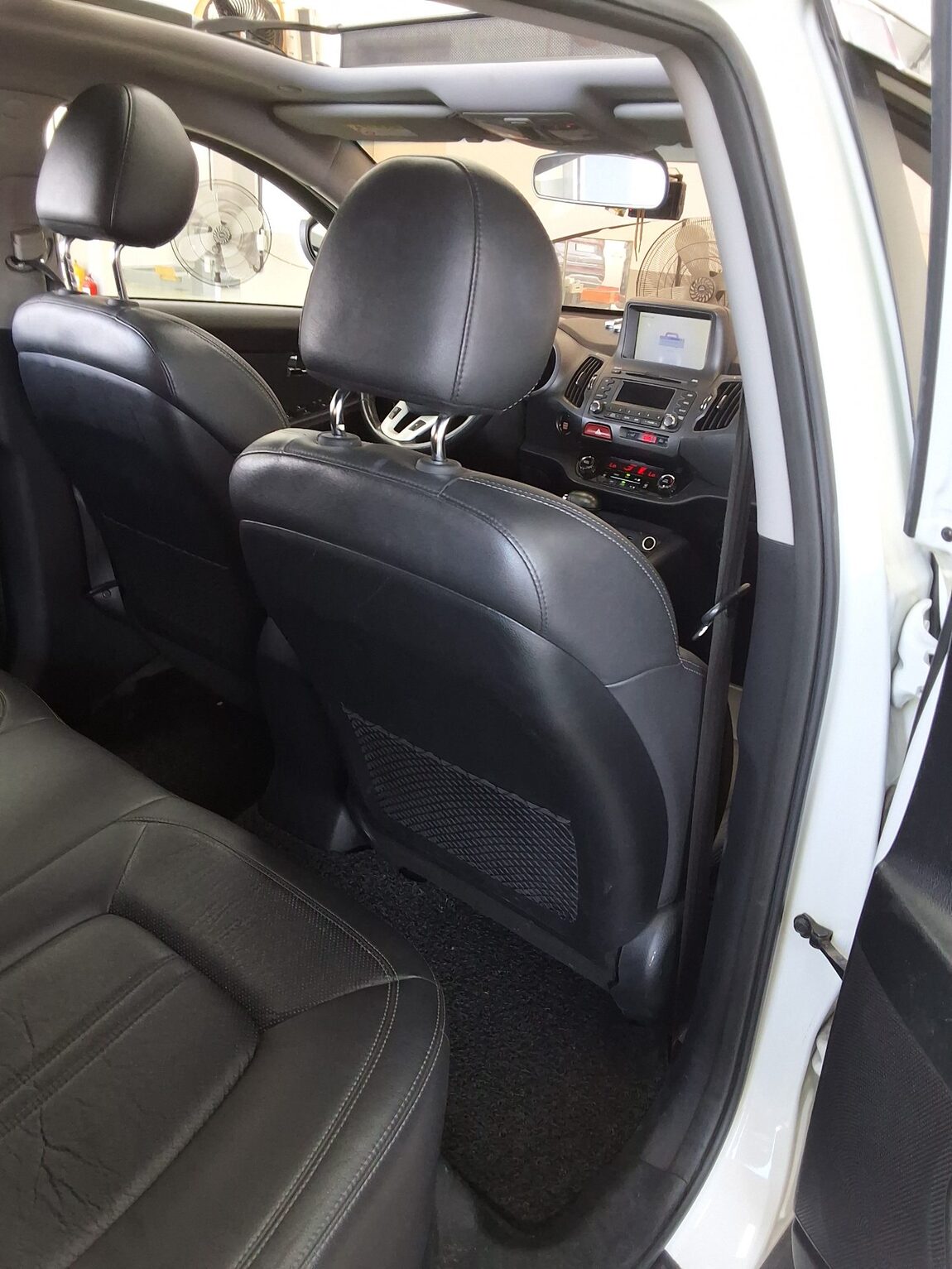 KIA SPORTAGE R DIESEL R2.0 2WD TLX LUXURY MODEL 2011 - zdjęcie 13