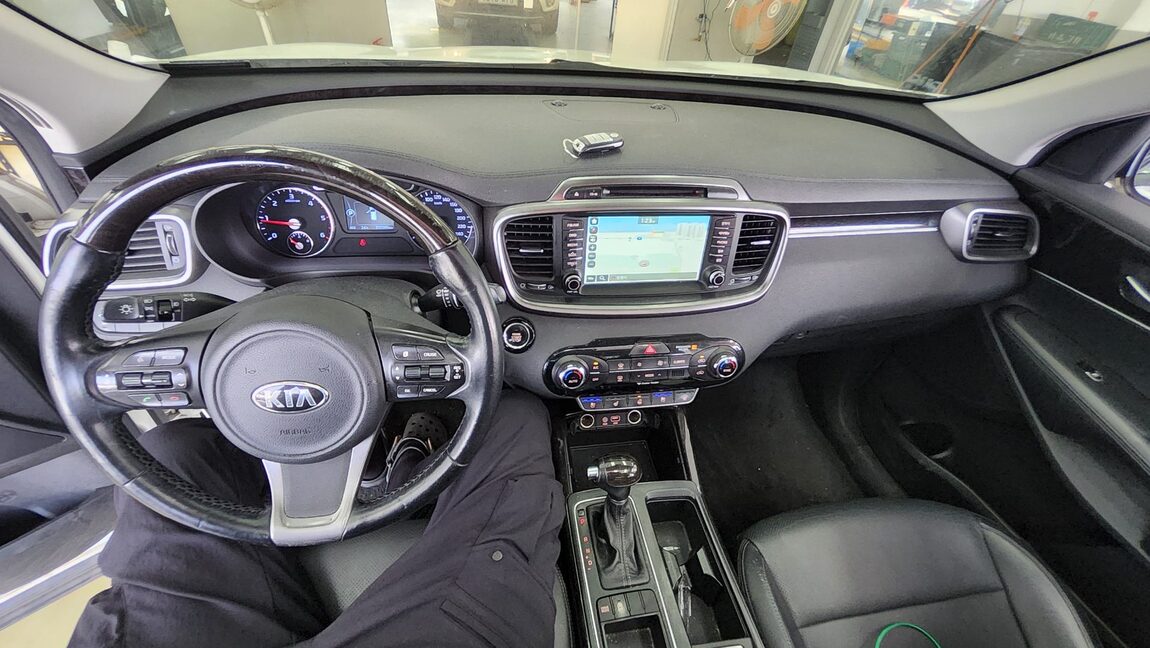 KIA ALL NEW SORENTO R2.0 2WD PRESTIGE 2016 - zdjęcie 11