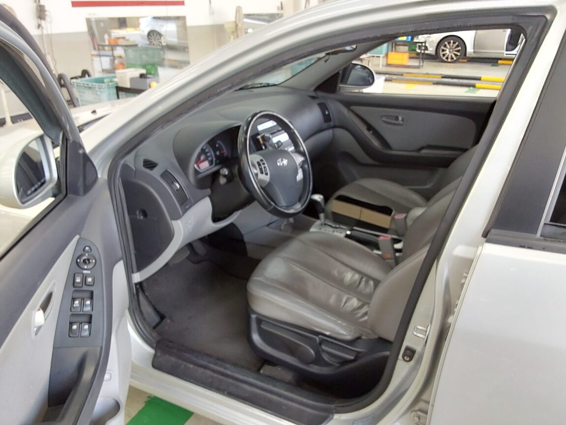 HYUNDAI AVANTE HD 1.6 VVT S16 PREMIER 2009 - zdjęcie 10