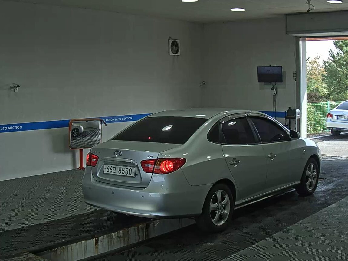 HYUNDAI AVANTE HD 1.6 VVT S16 PREMIER 2009 - zdjęcie 5