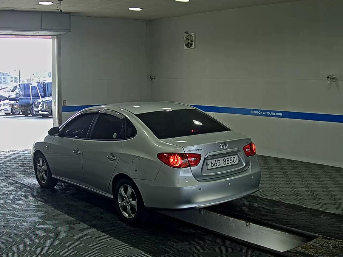 HYUNDAI AVANTE HD 1.6 VVT S16 PREMIER 2009 - zdjęcie 6