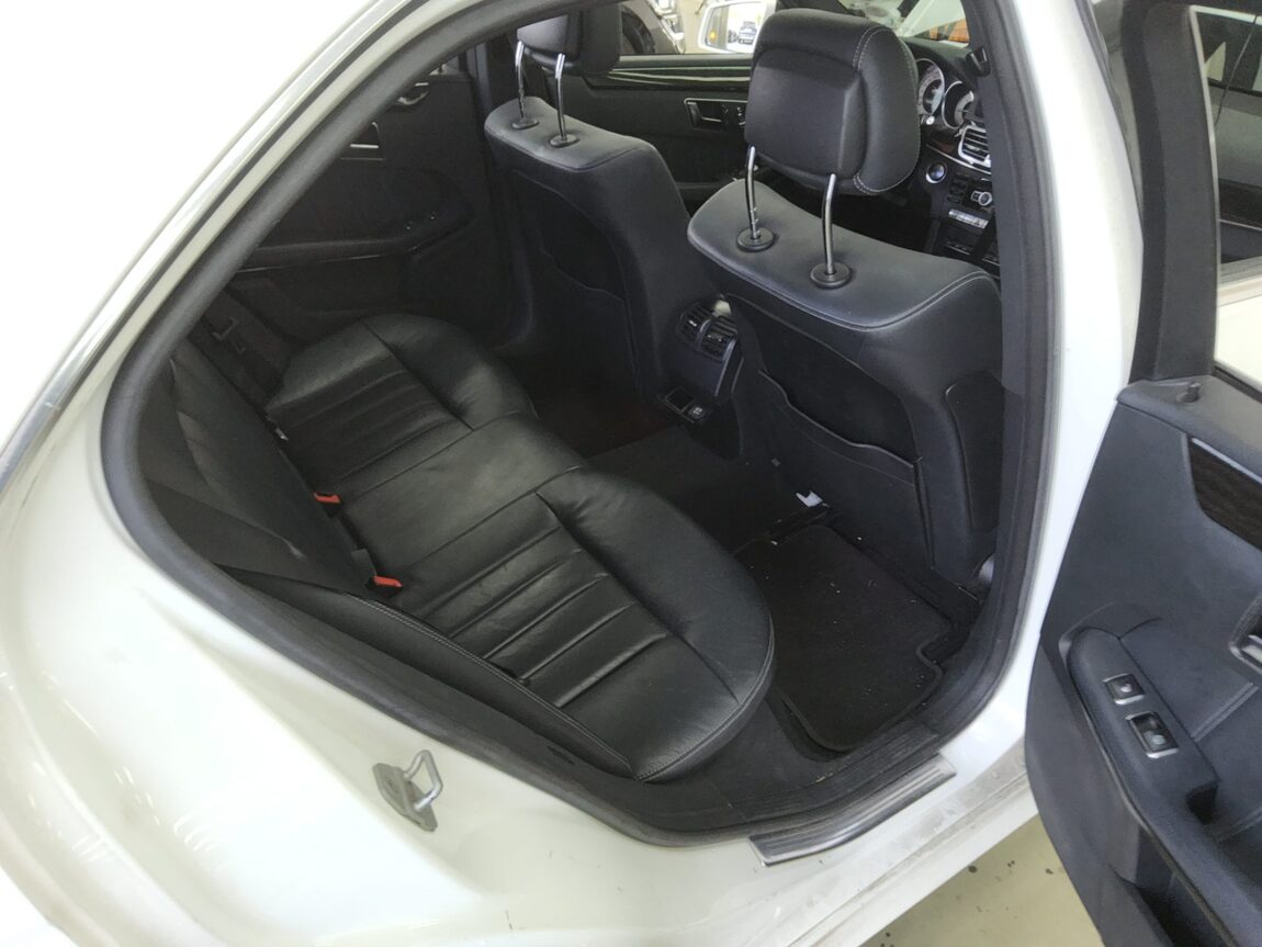 MERCEDES-BENZ E-CLASS (4TH GEN) E220 CDI AVANTGARDE 2014 - zdjęcie 13