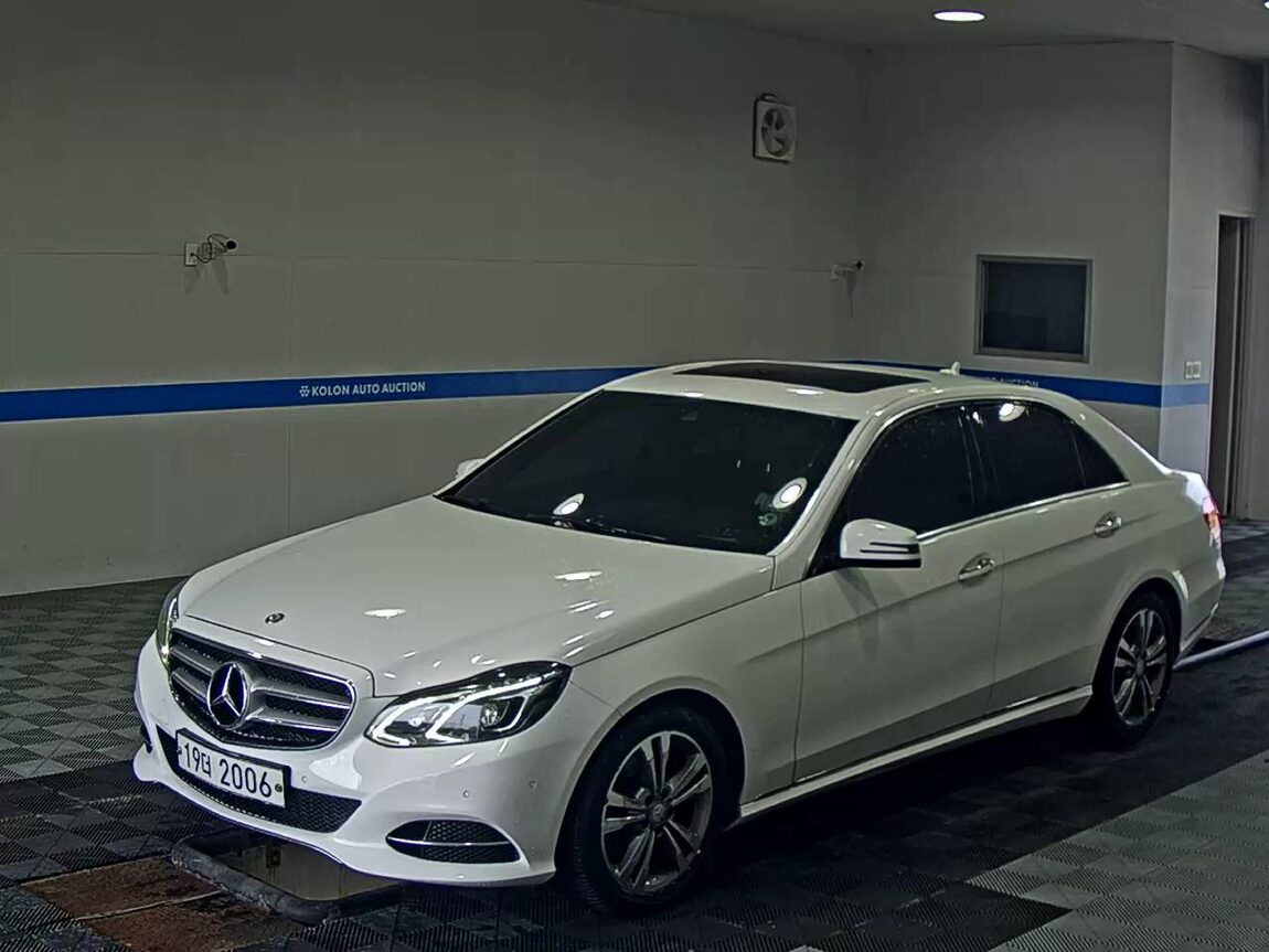 MERCEDES-BENZ E-CLASS (4TH GEN) E220 CDI AVANTGARDE 2014 - zdjęcie 2