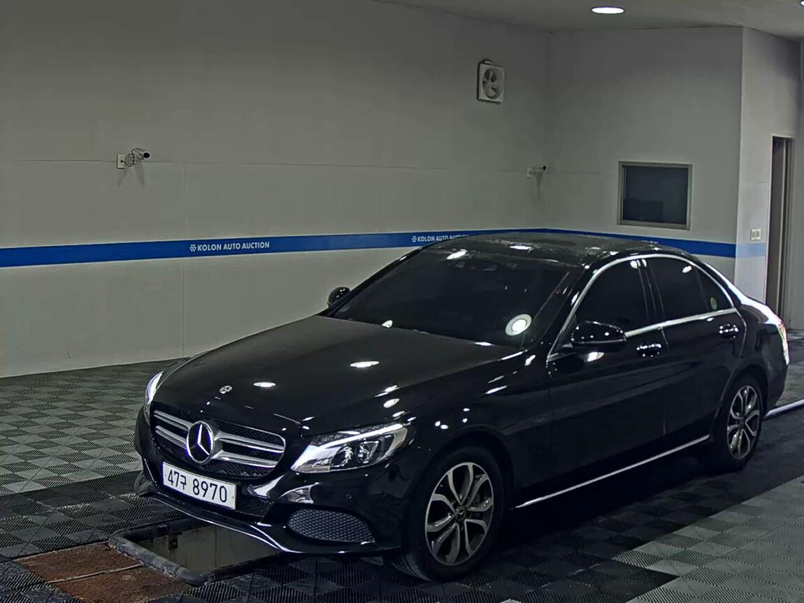 MERCEDES-BENZ C-CLASS (4TH GEN) C350 e 2018 - zdjęcie 2