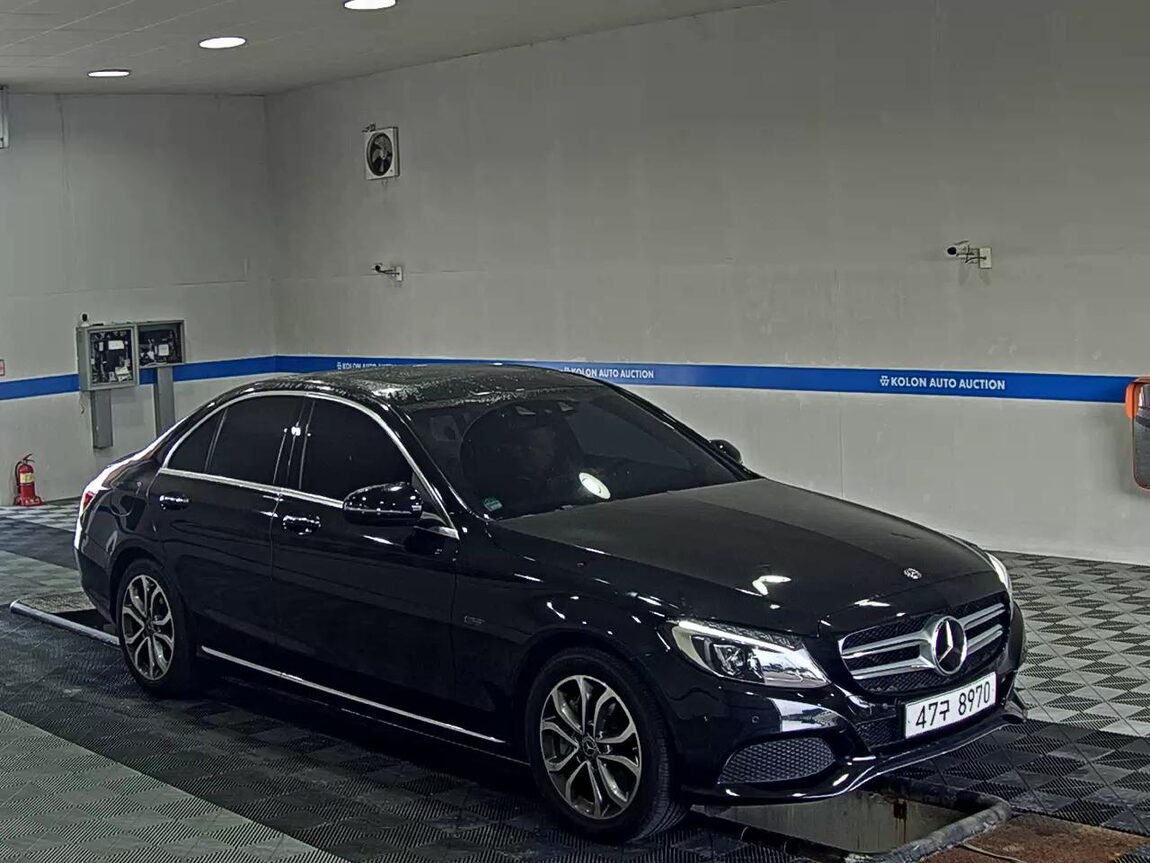 MERCEDES-BENZ C-CLASS (4TH GEN) C350 e 2018 - zdjęcie 3