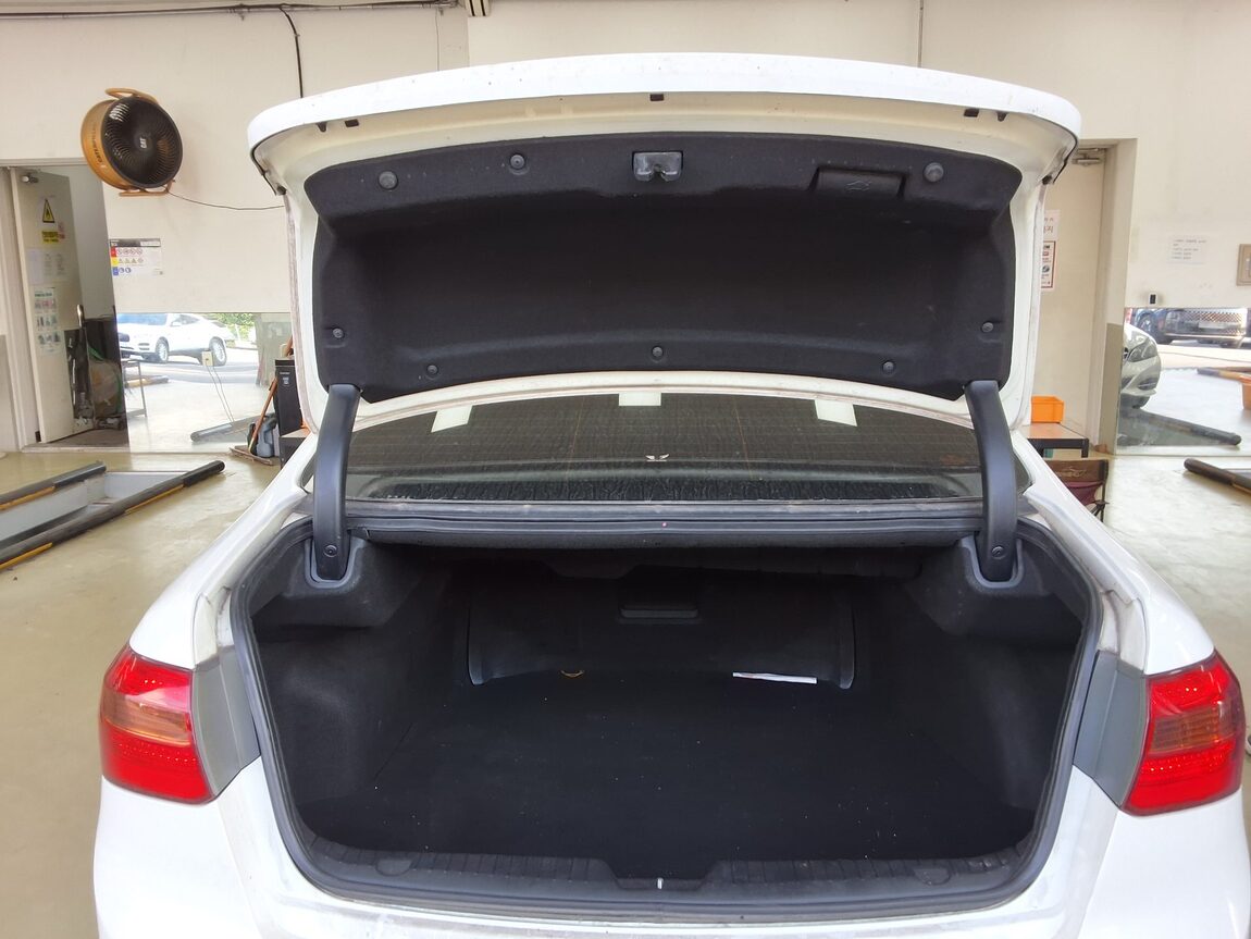 KIA K7 VG350 NOBLESSE PREMIUM 2011 - zdjęcie 15