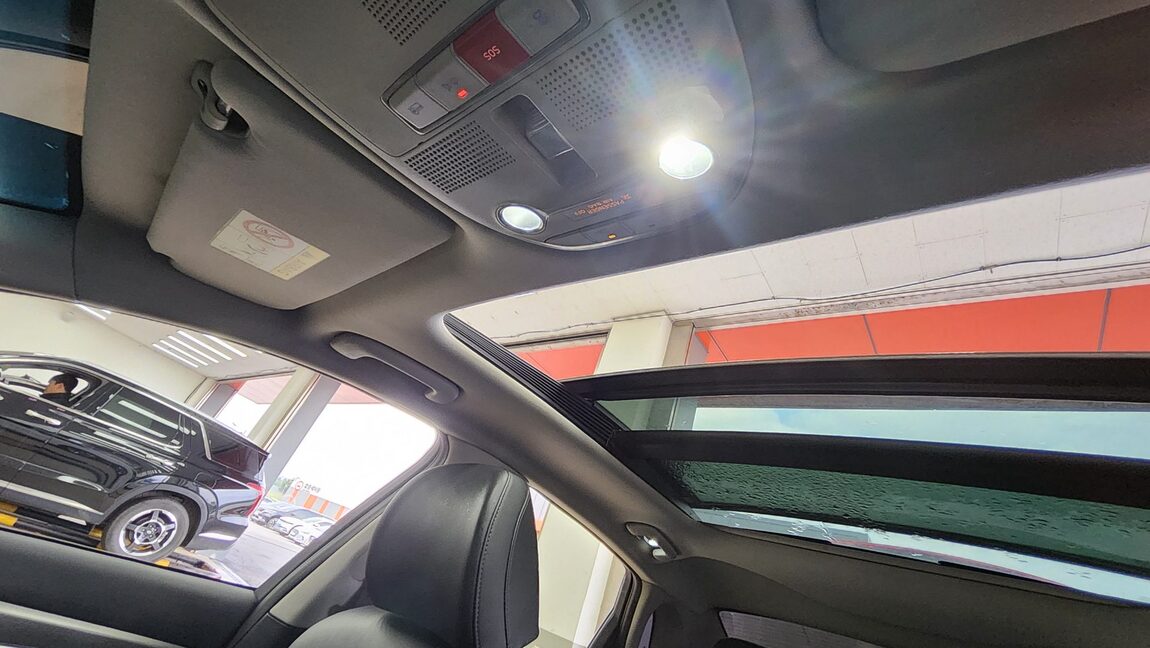 HYUNDAI THE NEW GRANDEUR IG HYBRID 2.4 HEV LE BLANC 2022 - zdjęcie 20