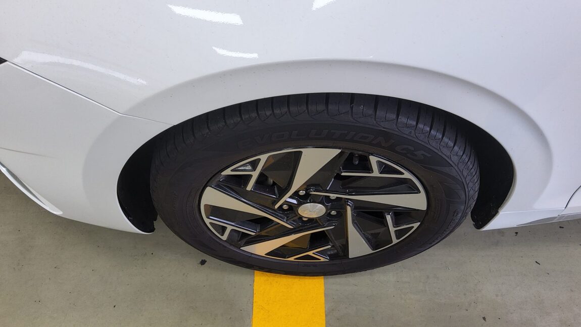 HYUNDAI THE NEW GRANDEUR IG HYBRID 2.4 HEV LE BLANC 2022 - zdjęcie 24