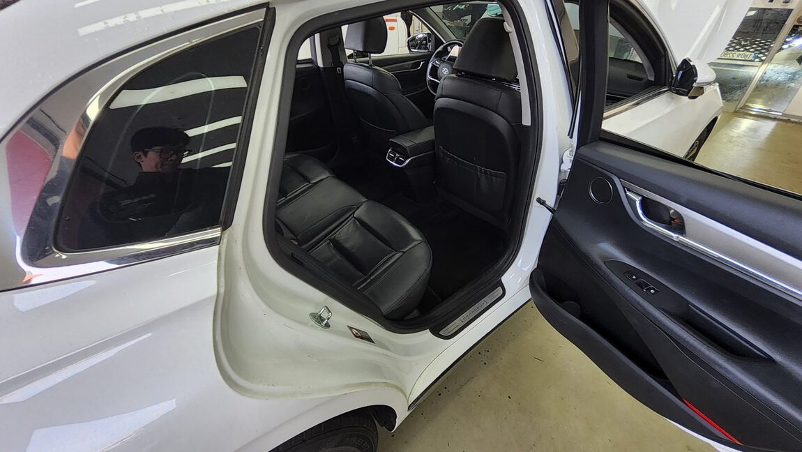 HYUNDAI THE NEW GRANDEUR IG HYBRID 2.4 HEV LE BLANC 2022 - zdjęcie 13