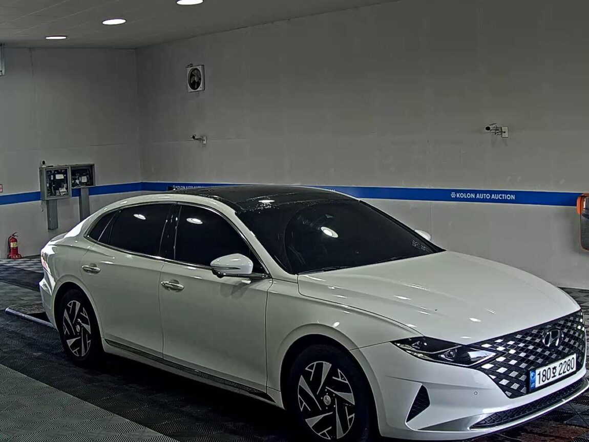 HYUNDAI THE NEW GRANDEUR IG HYBRID 2.4 HEV LE BLANC 2022 - zdjęcie 3