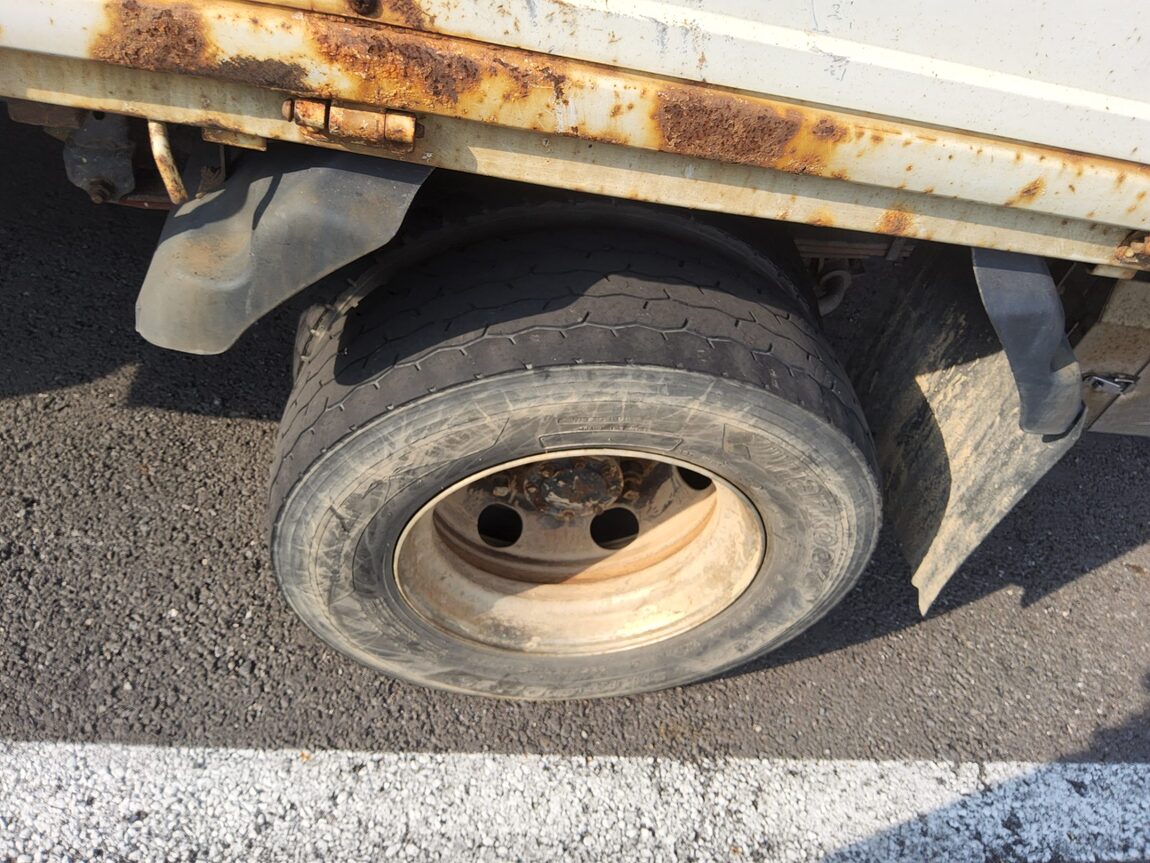ISUZU ELF 3.5 TON CARGO LONG WHEELBASE 2019 - zdjęcie 19