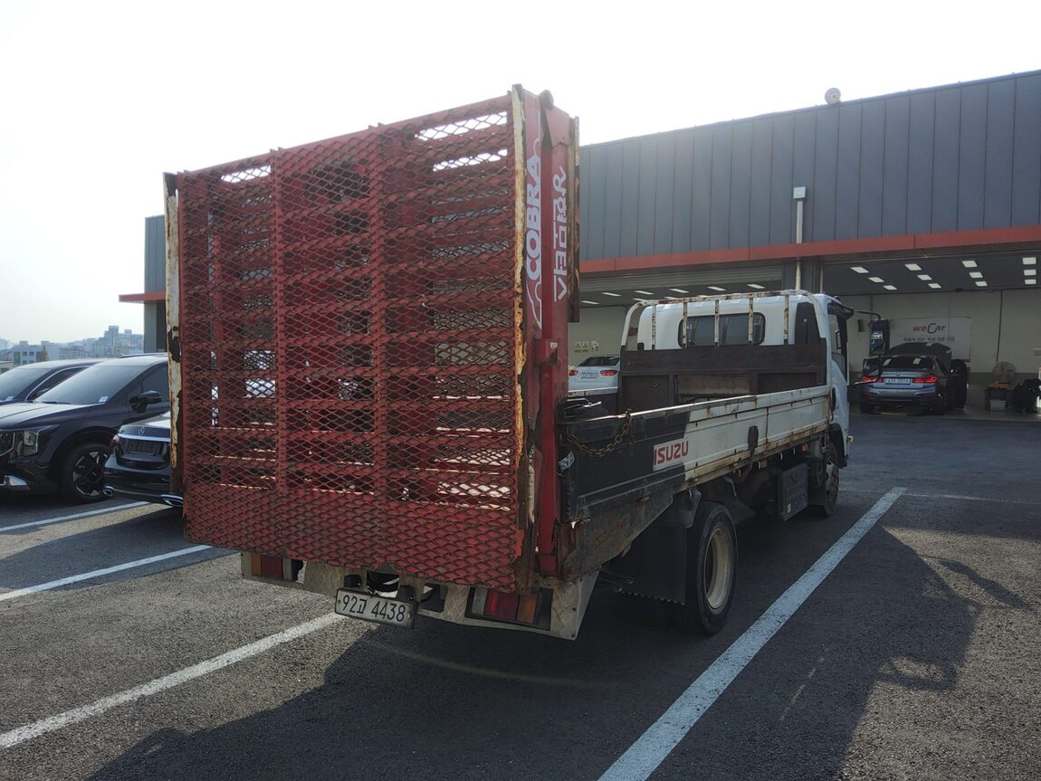 ISUZU ELF 3.5 TON CARGO LONG WHEELBASE 2019 - zdjęcie 5