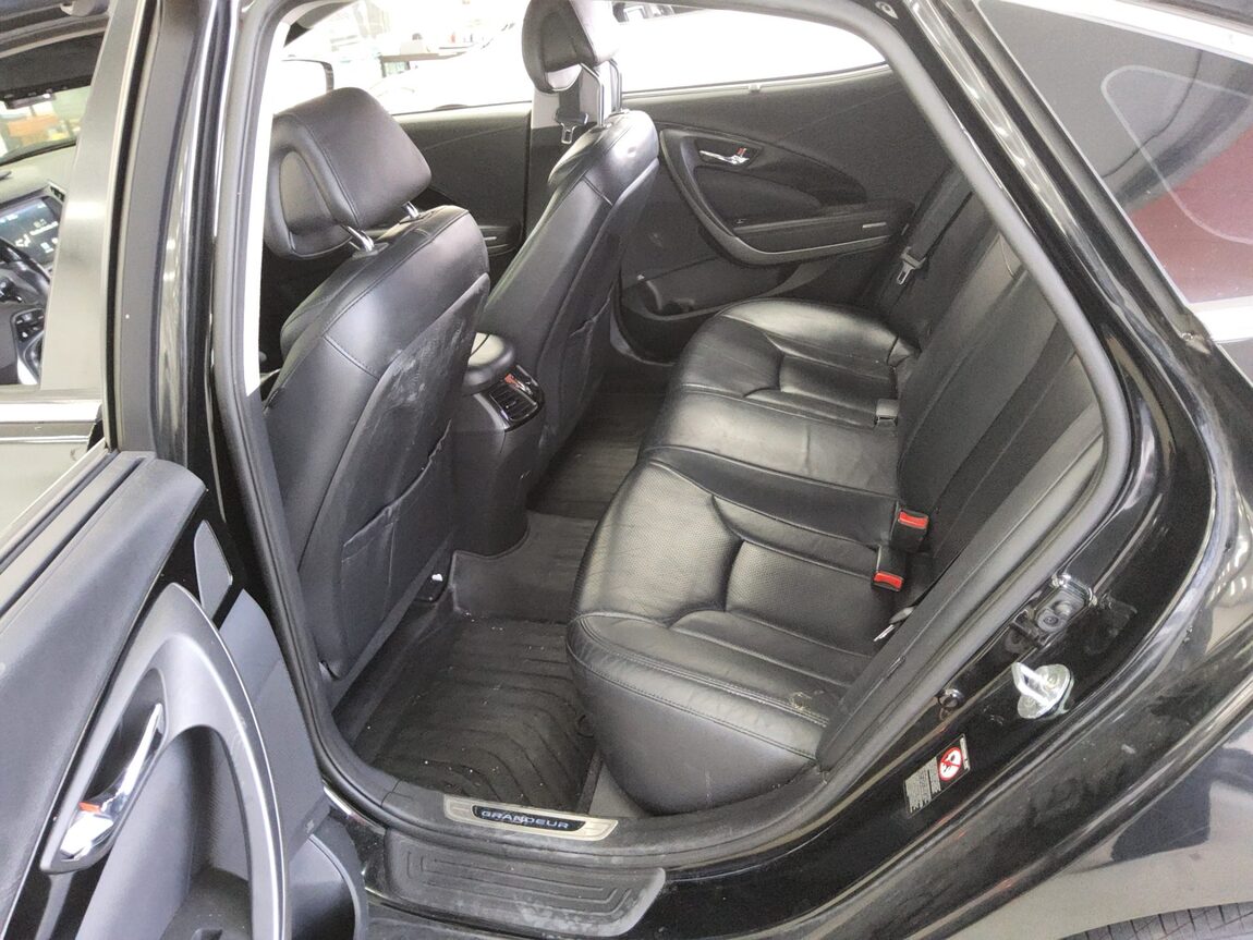 HYUNDAI GRANDEUR HG HG 300 EXCLUSIVE 2016 - zdjęcie 12