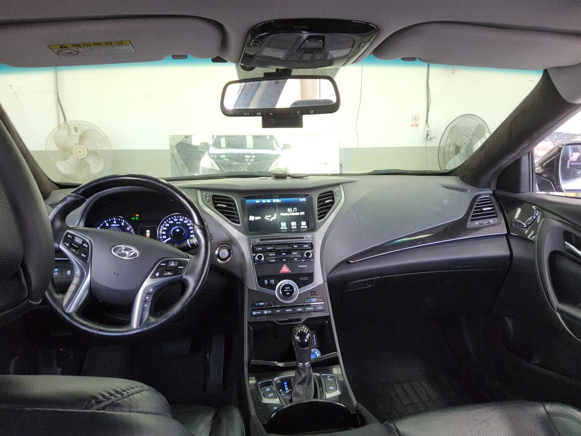 HYUNDAI GRANDEUR HG HG 300 EXCLUSIVE 2016 - zdjęcie 11