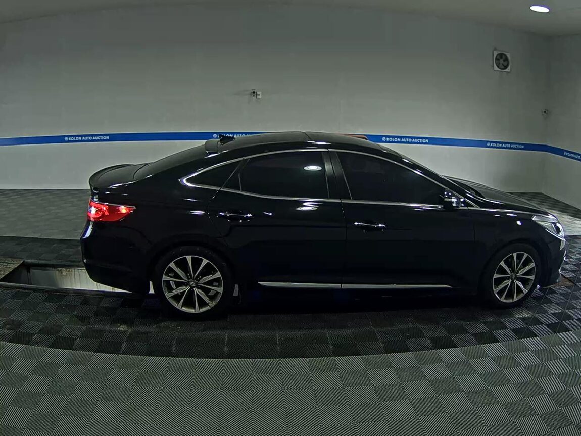 HYUNDAI GRANDEUR HG HG 300 EXCLUSIVE 2016 - zdjęcie 4