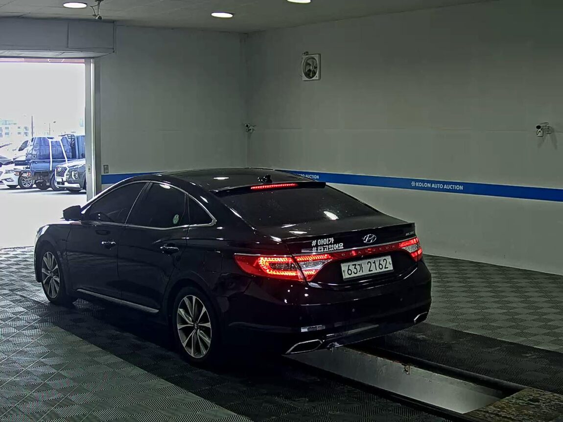 HYUNDAI GRANDEUR HG HG 300 EXCLUSIVE 2016 - zdjęcie 6