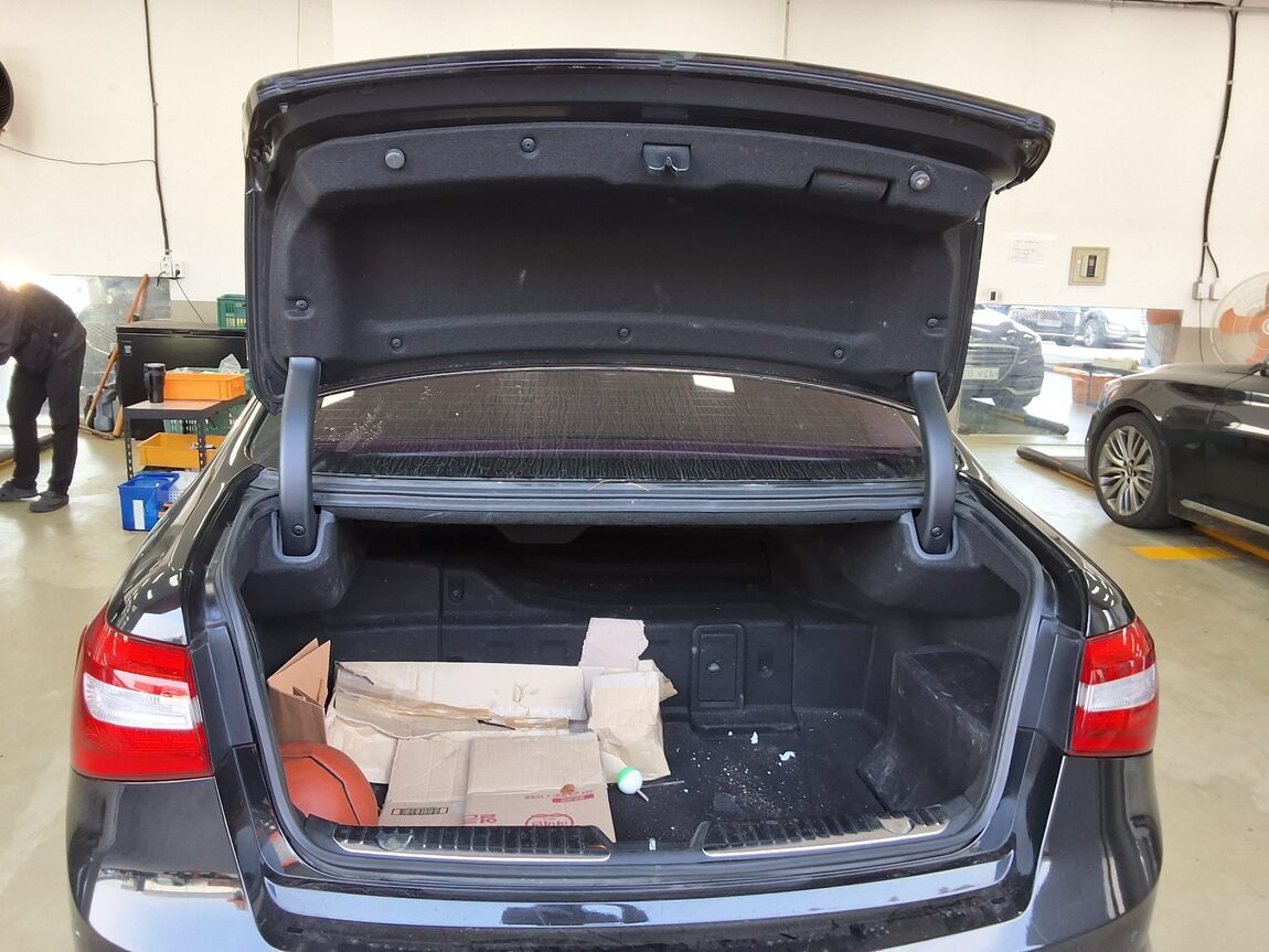 KIA K7 HYBRID 700h PRESTIGE 2015 - zdjęcie 15