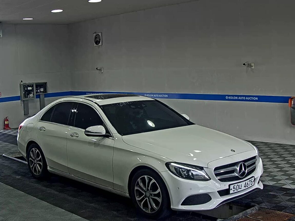 MERCEDES-BENZ C-CLASS (4TH GEN) C220 d AVANTGARDE 2017 - zdjęcie 3