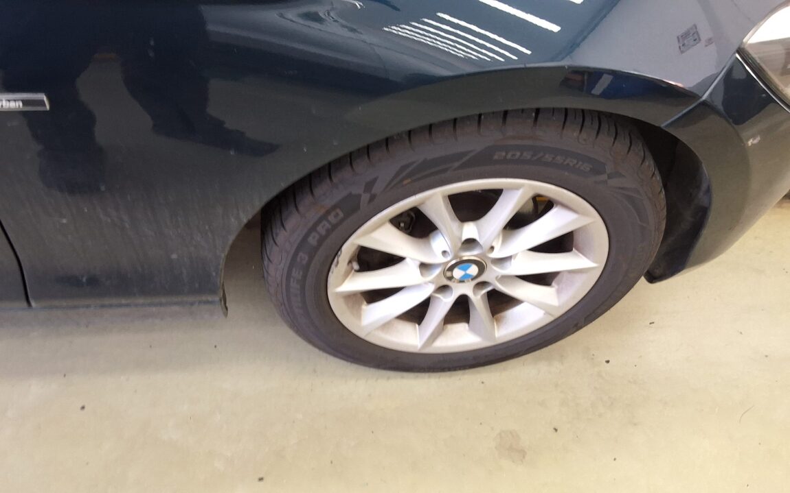BMW 1 SERIES (2ND GEN) 5-DOOR 118d URBAN LINE 2014 - zdjęcie 26