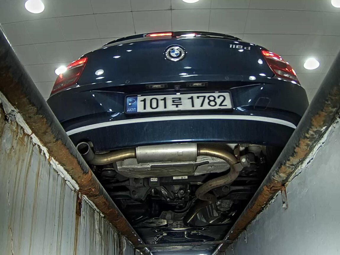 BMW 1 SERIES (2ND GEN) 5-DOOR 118d URBAN LINE 2014 - zdjęcie 8