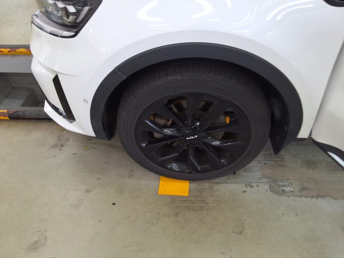 KIA NEW SORENTO (MQ4) 2.5 GASOLINE 4WD SIGNATURE GRAVITY 2022 - zdjęcie 19