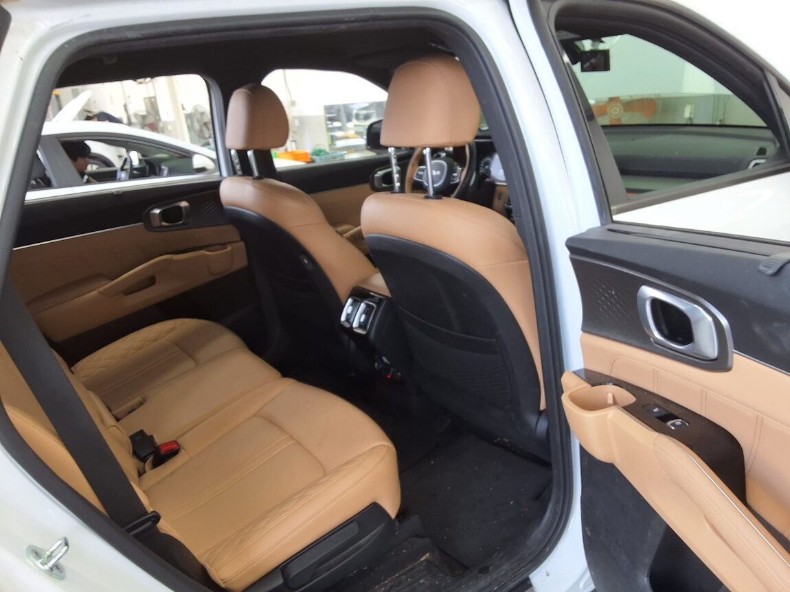 KIA NEW SORENTO (MQ4) 2.5 GASOLINE 4WD SIGNATURE GRAVITY 2022 - zdjęcie 13