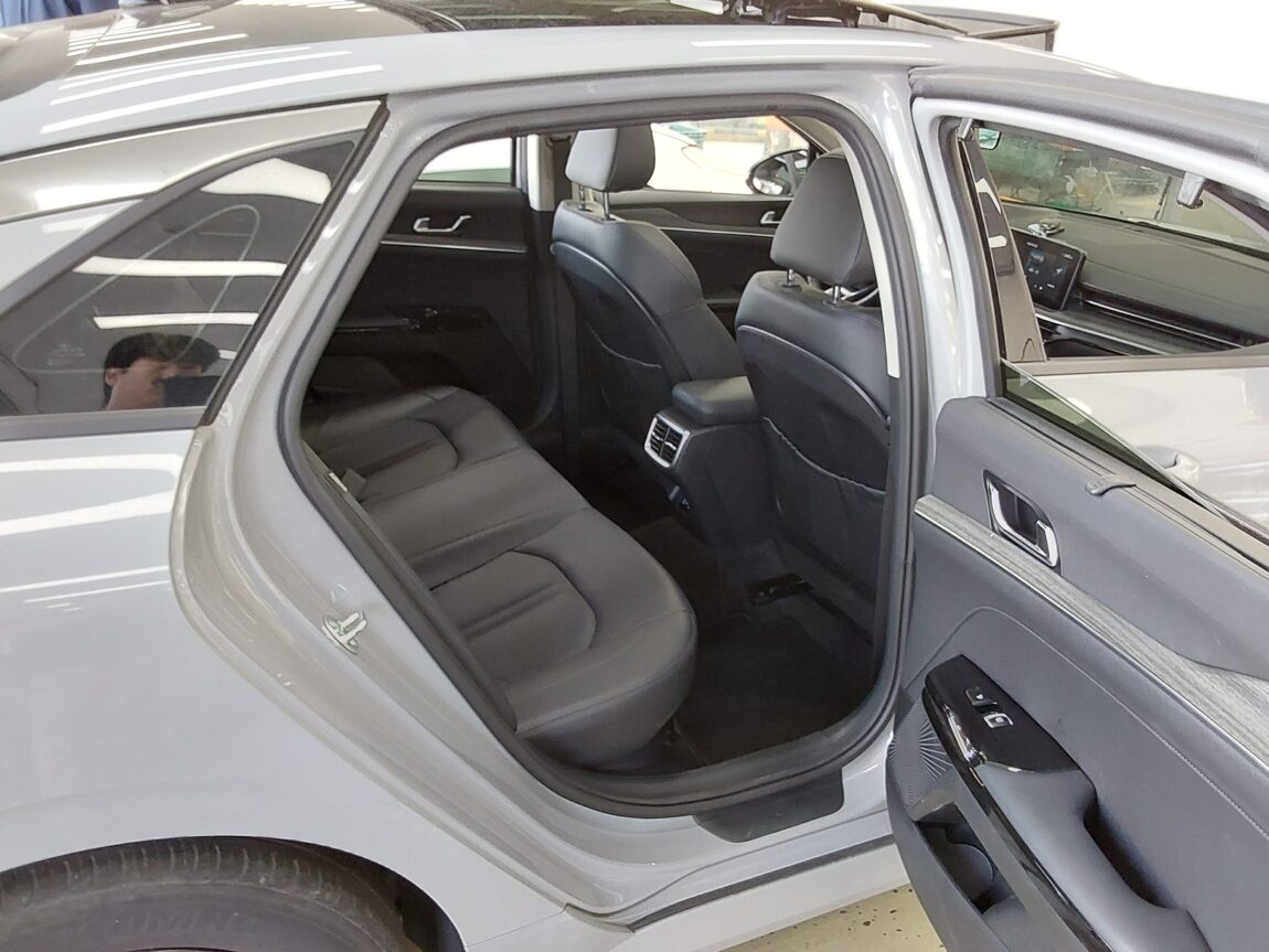 KIA THE NEW K5 HYBRID (DL3) 2.0 HEV NOBLESSE 2024 - zdjęcie 13
