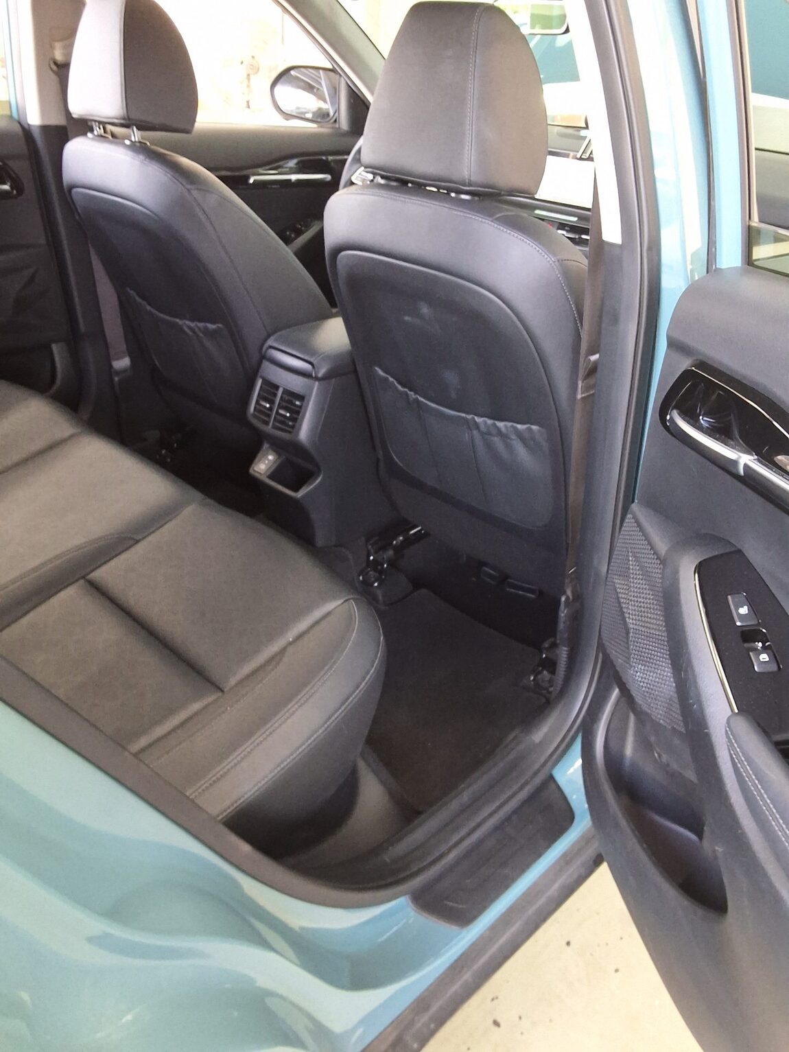 KIA THE NEW SELTOS 1.6 GASOLINE TURBO 2WD SIGNATURE 2025 - zdjęcie 13