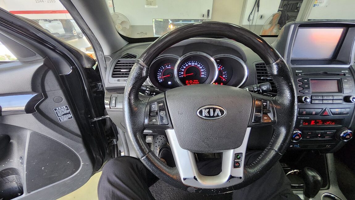 KIA SORENTO R DIESEL 2.0 2WD TLX LUXURY MODEL 2011 - zdjęcie 17