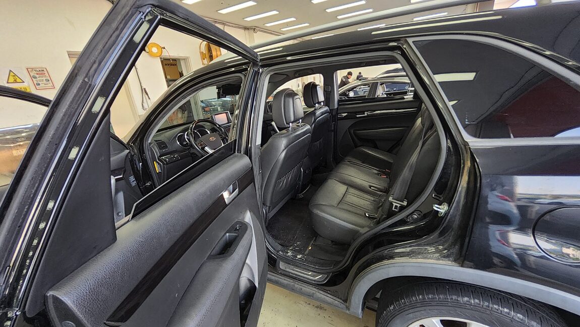 KIA SORENTO R DIESEL 2.0 2WD TLX LUXURY MODEL 2011 - zdjęcie 12