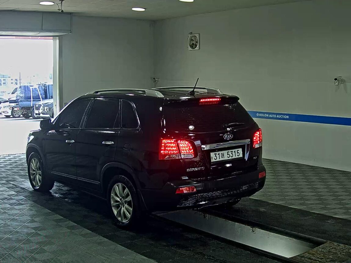KIA SORENTO R DIESEL 2.0 2WD TLX LUXURY MODEL 2011 - zdjęcie 6