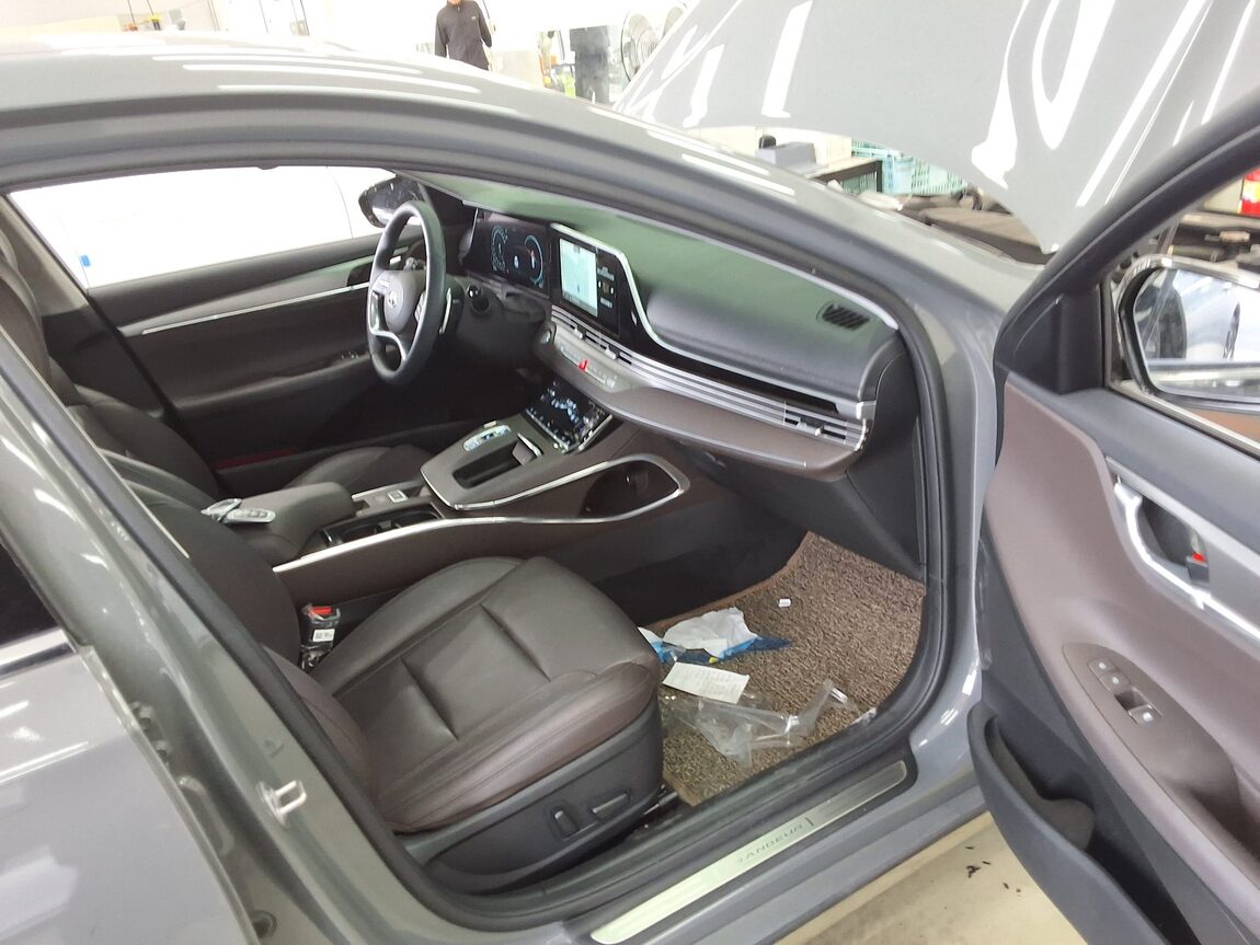 HYUNDAI THE NEW GRANDEUR IG GASOLINE 2.5 PREMIUM 2023 - zdjęcie 14